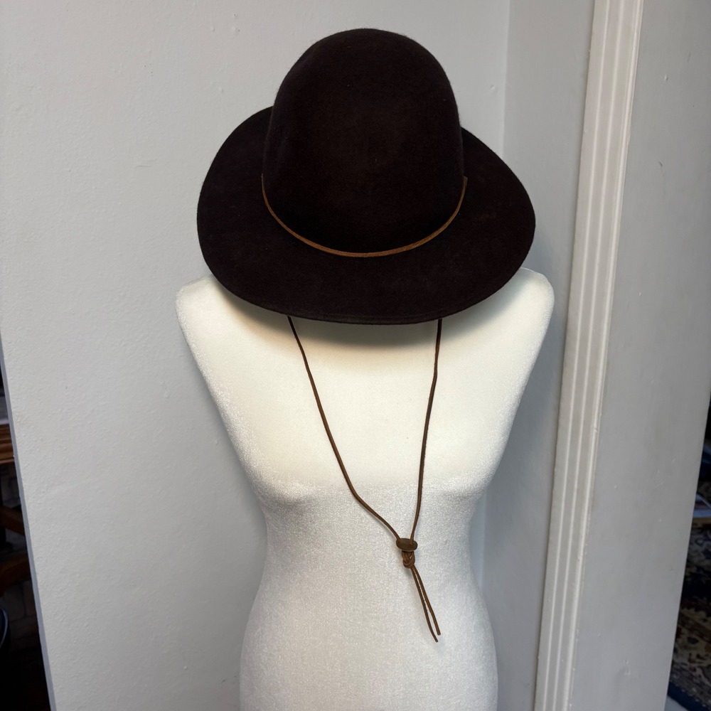 Tilley Brown Wool Felt Wide Brim Hat Made in Canada sz. M raw hide strap pocket